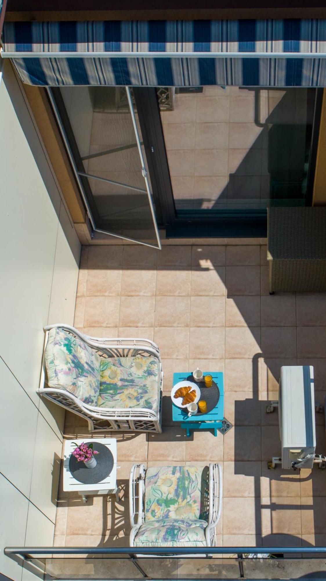 Colorful Studio With Balcony - Free Parking Apartment Sofia Exterior photo